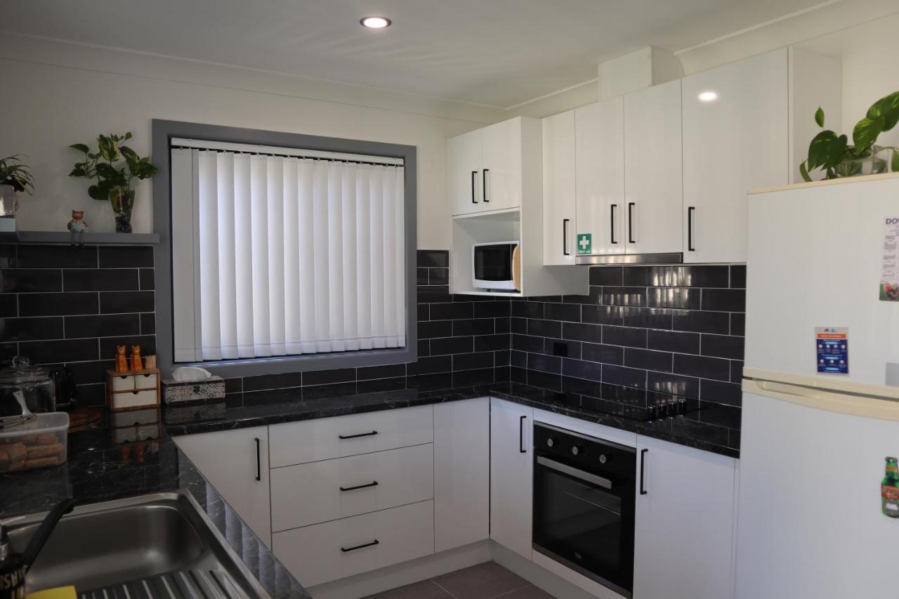 Lakeside Residence Raymond Terrace Exterior photo