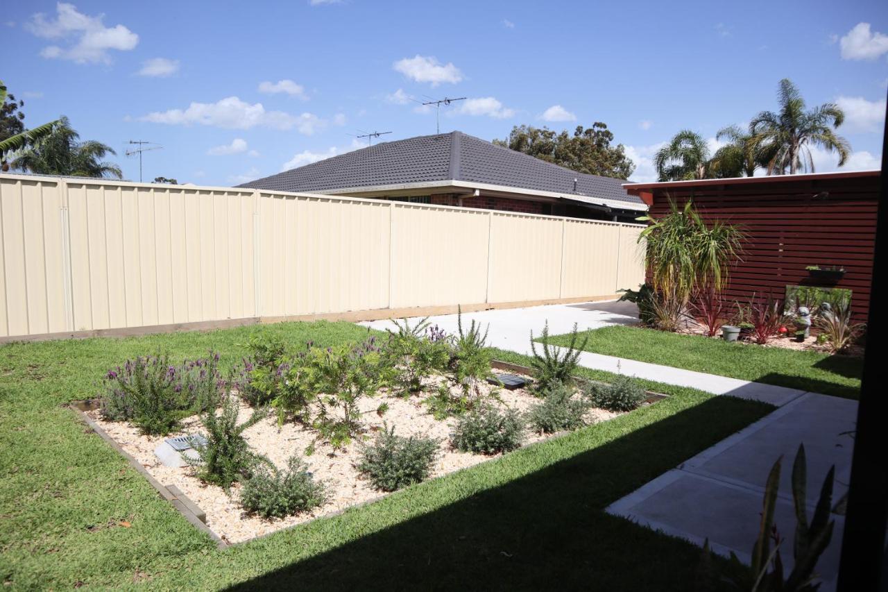 Lakeside Residence Raymond Terrace Exterior photo